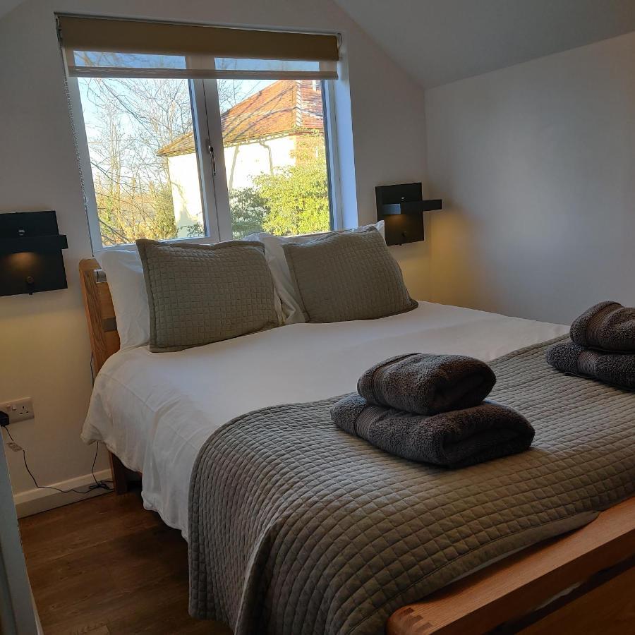 Delightful & Picturesque Modern Detached Apartment, Next To Chester Zoo, Near Park And Ride To City Centre Εξωτερικό φωτογραφία