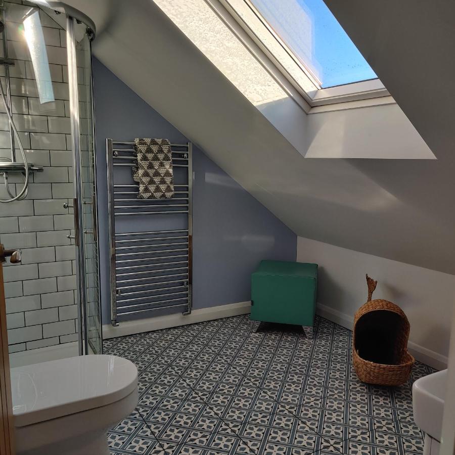 Delightful & Picturesque Modern Detached Apartment, Next To Chester Zoo, Near Park And Ride To City Centre Εξωτερικό φωτογραφία