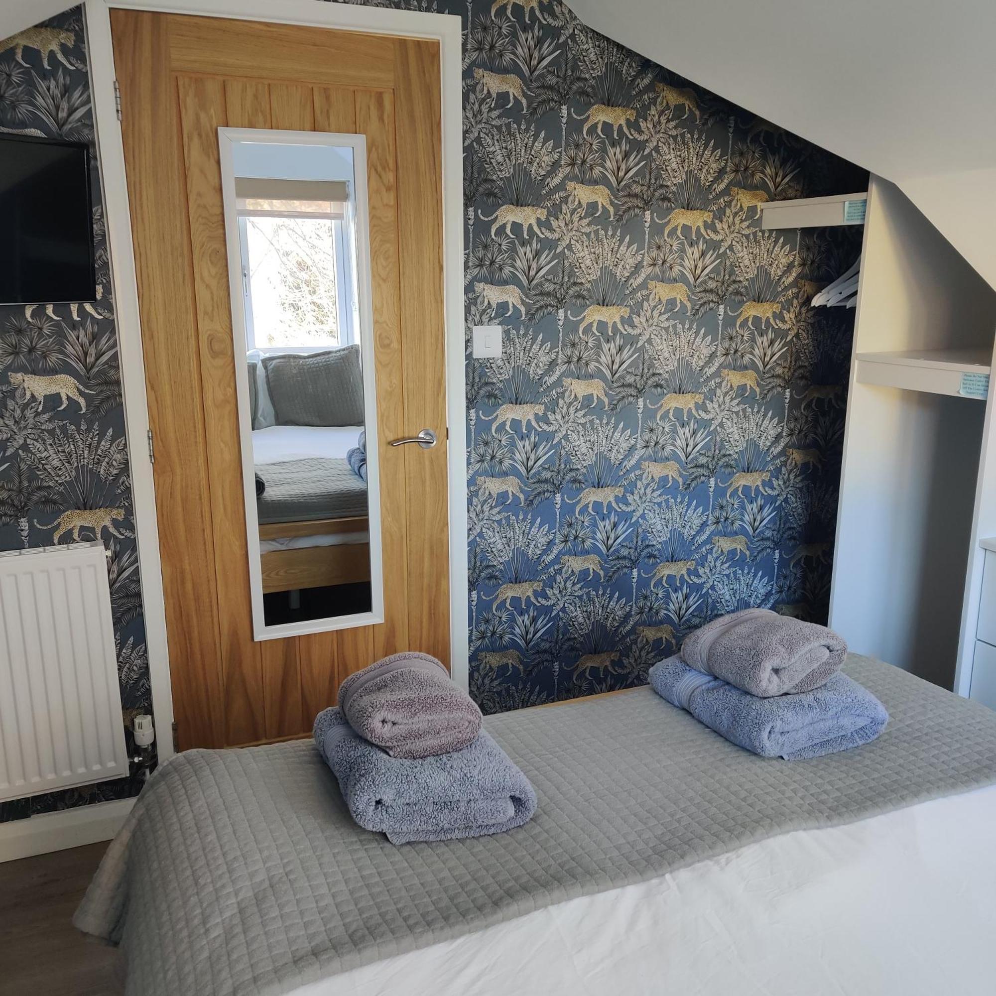 Delightful & Picturesque Modern Detached Apartment, Next To Chester Zoo, Near Park And Ride To City Centre Εξωτερικό φωτογραφία